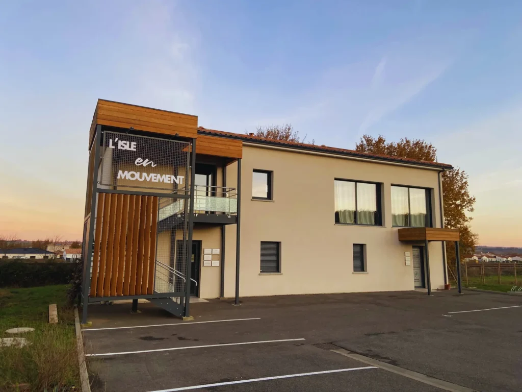 parking-salle-formation-lisle-jourdain